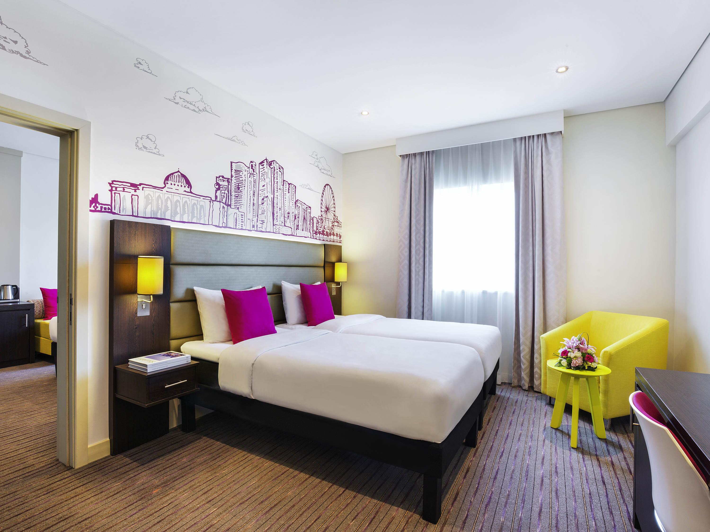 Отель Ibis Styles Шарджа Экстерьер фото