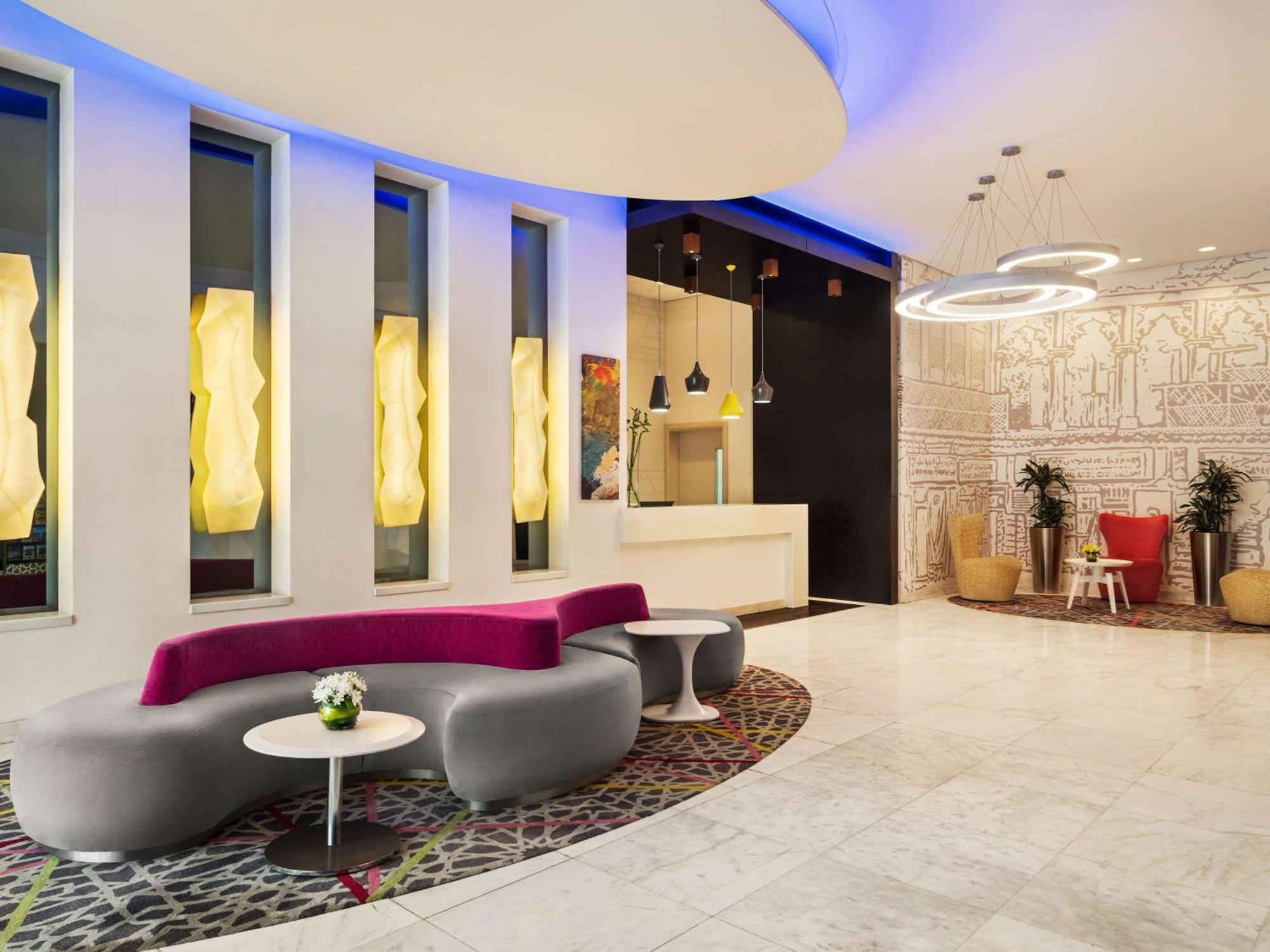 Отель Ibis Styles Шарджа Экстерьер фото