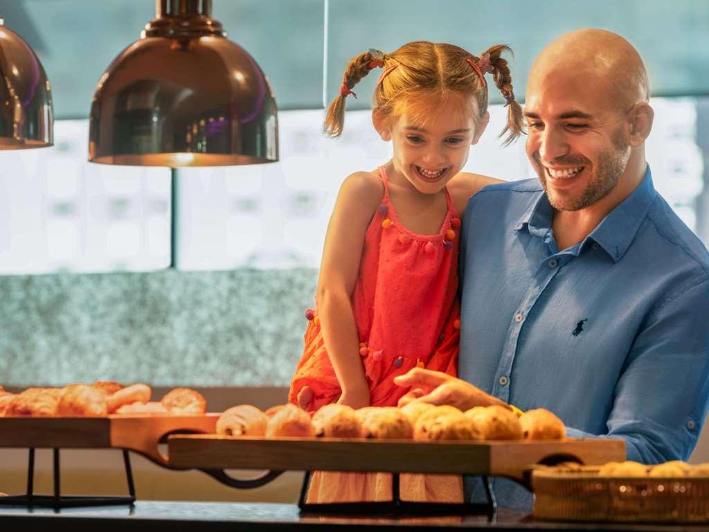 Отель Ibis Styles Шарджа Ресторан фото