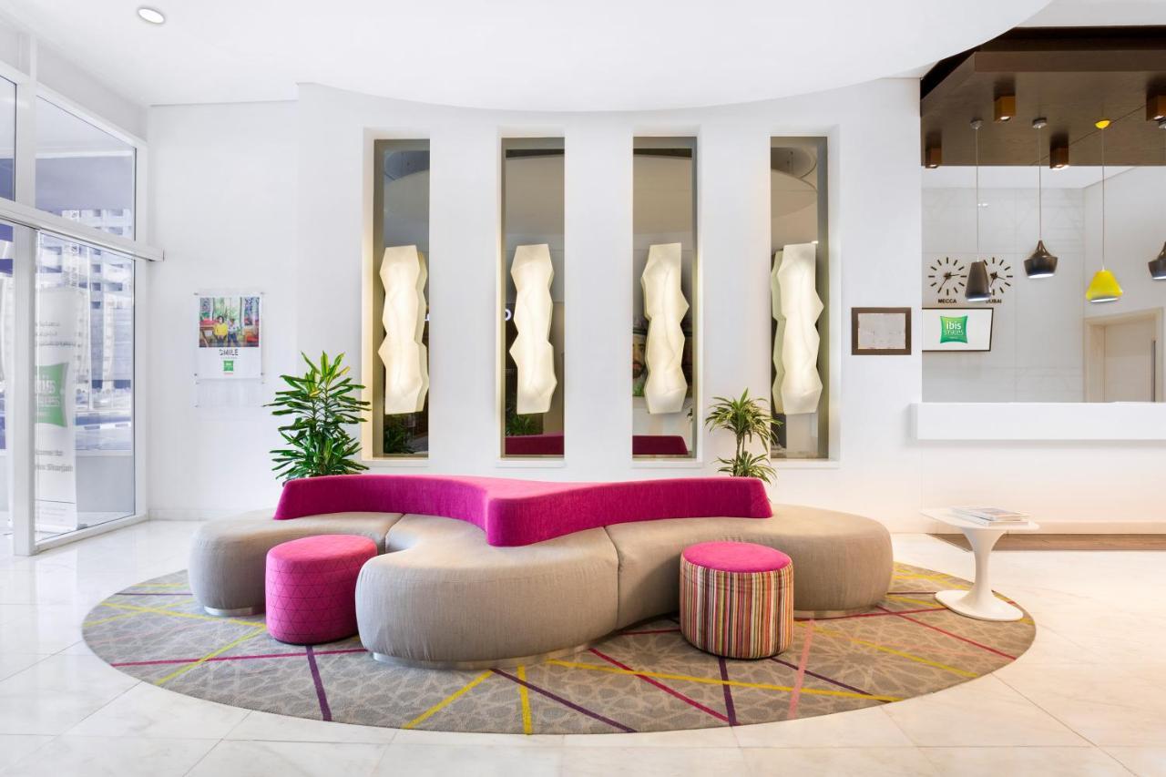 Отель Ibis Styles Шарджа Экстерьер фото